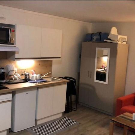 Au Bout Du Bois Piscine Sauna Hammam Accessible En Saison Et Le Logement Accessible Toute L Annee Les Déserts エクステリア 写真